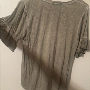 Knox Rose Women's Short Sleeve Top - Olive ruffle sleeves